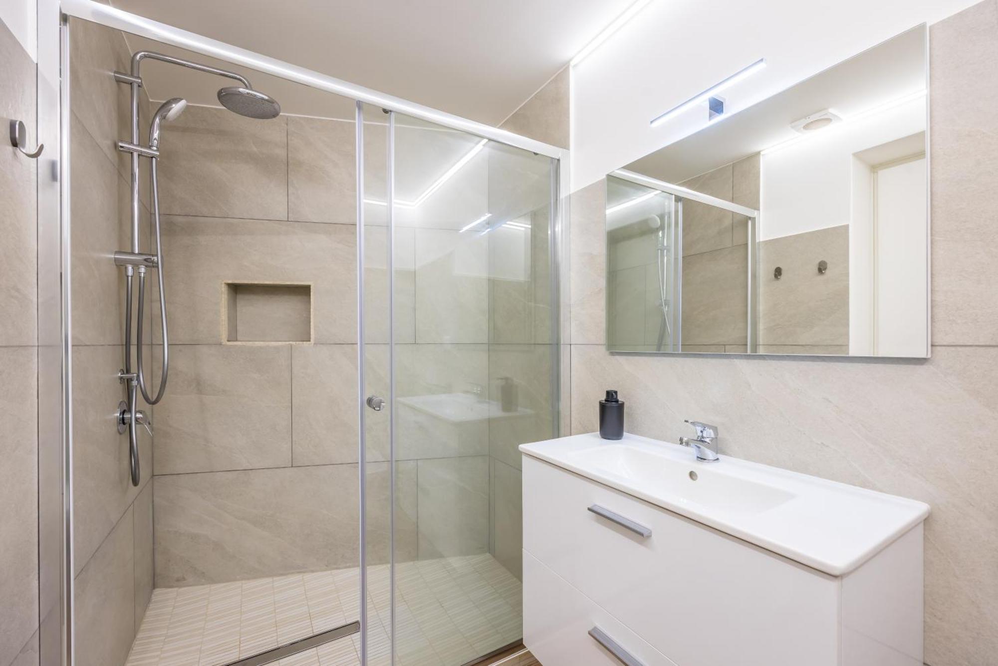 Lioy 25 By Napoliapartments Экстерьер фото