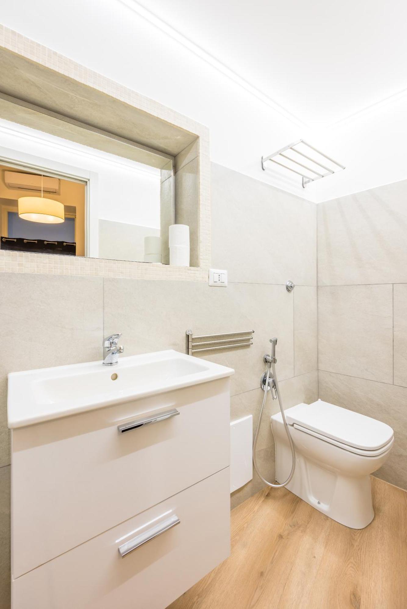 Lioy 25 By Napoliapartments Экстерьер фото