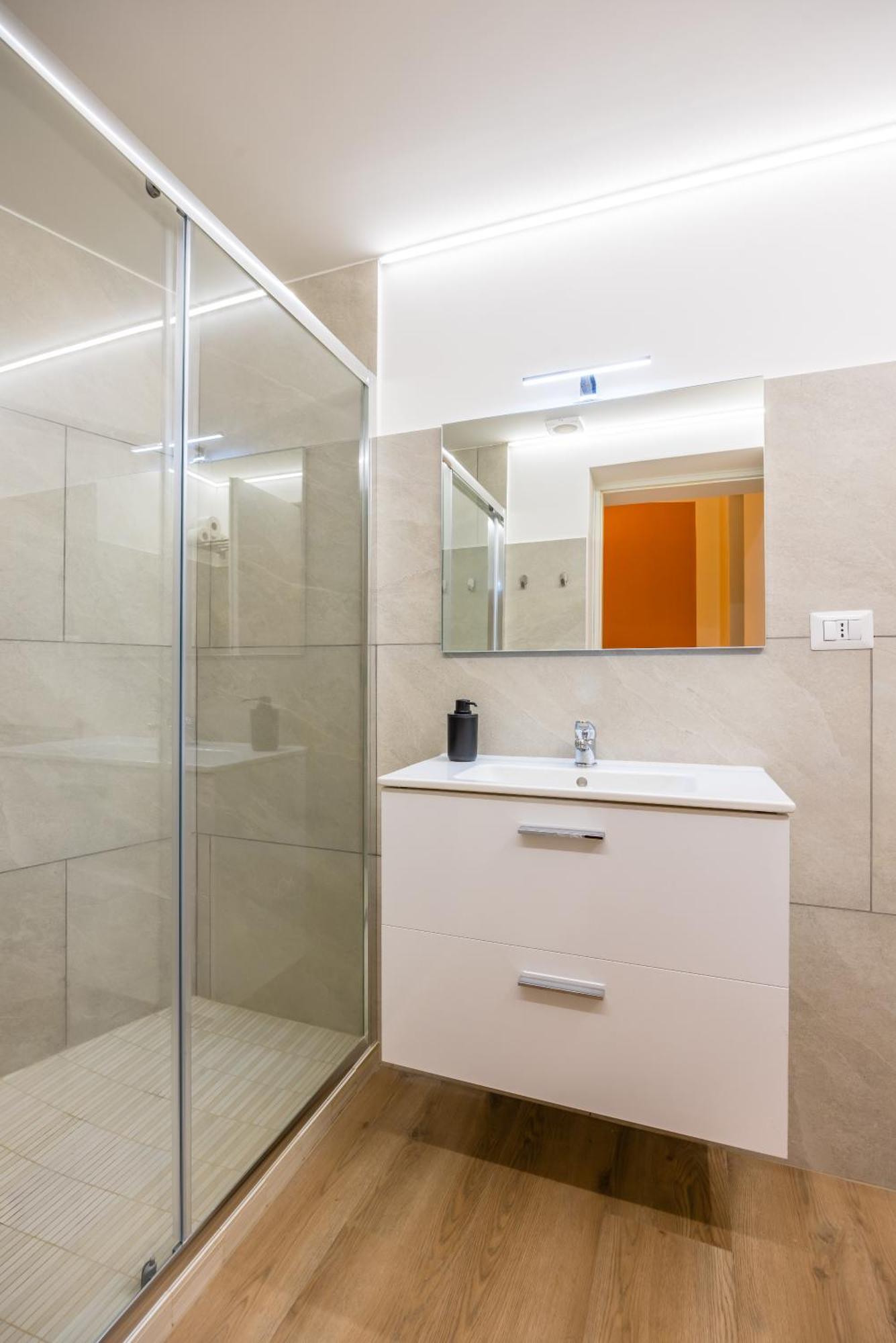 Lioy 25 By Napoliapartments Экстерьер фото