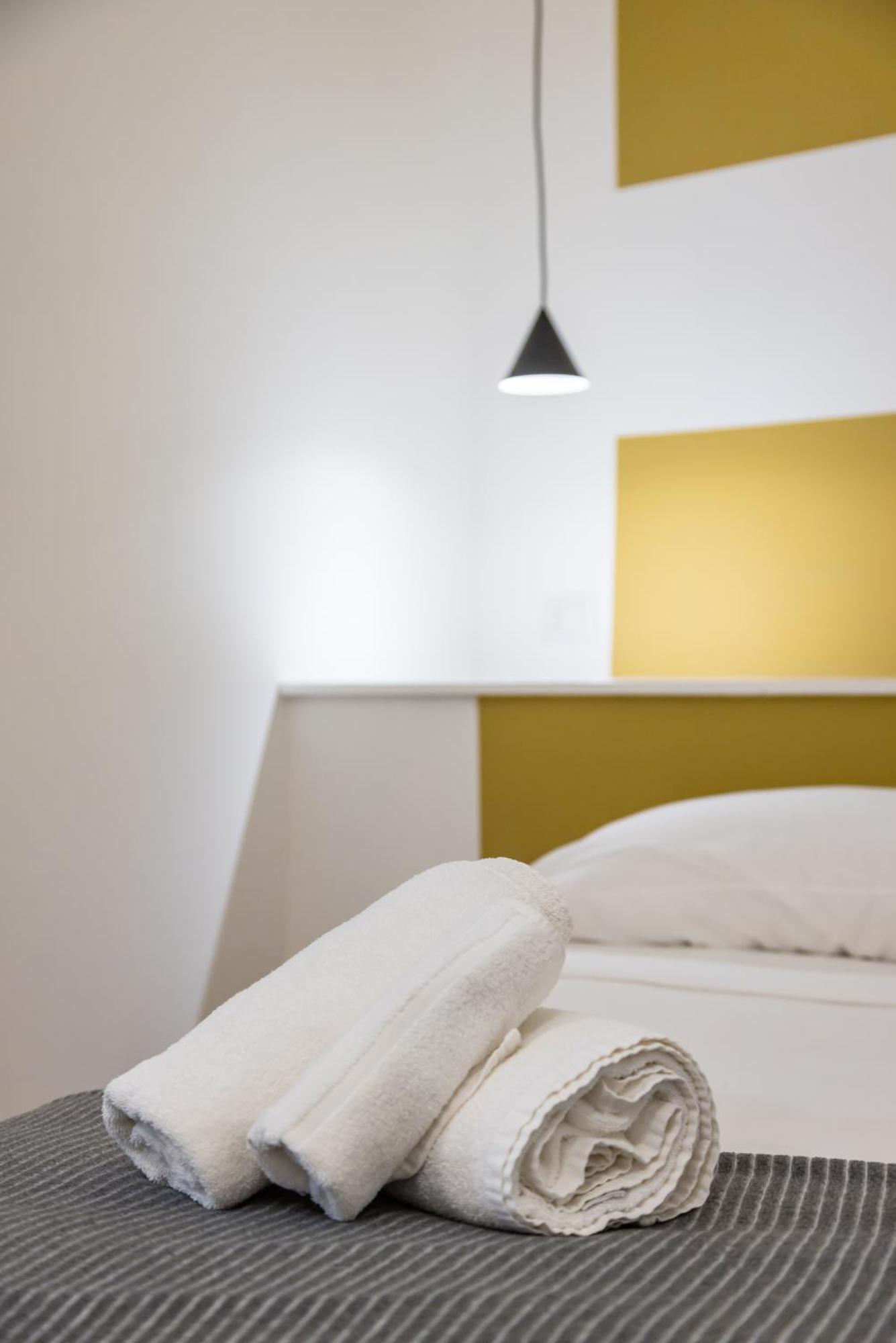 Lioy 25 By Napoliapartments Экстерьер фото