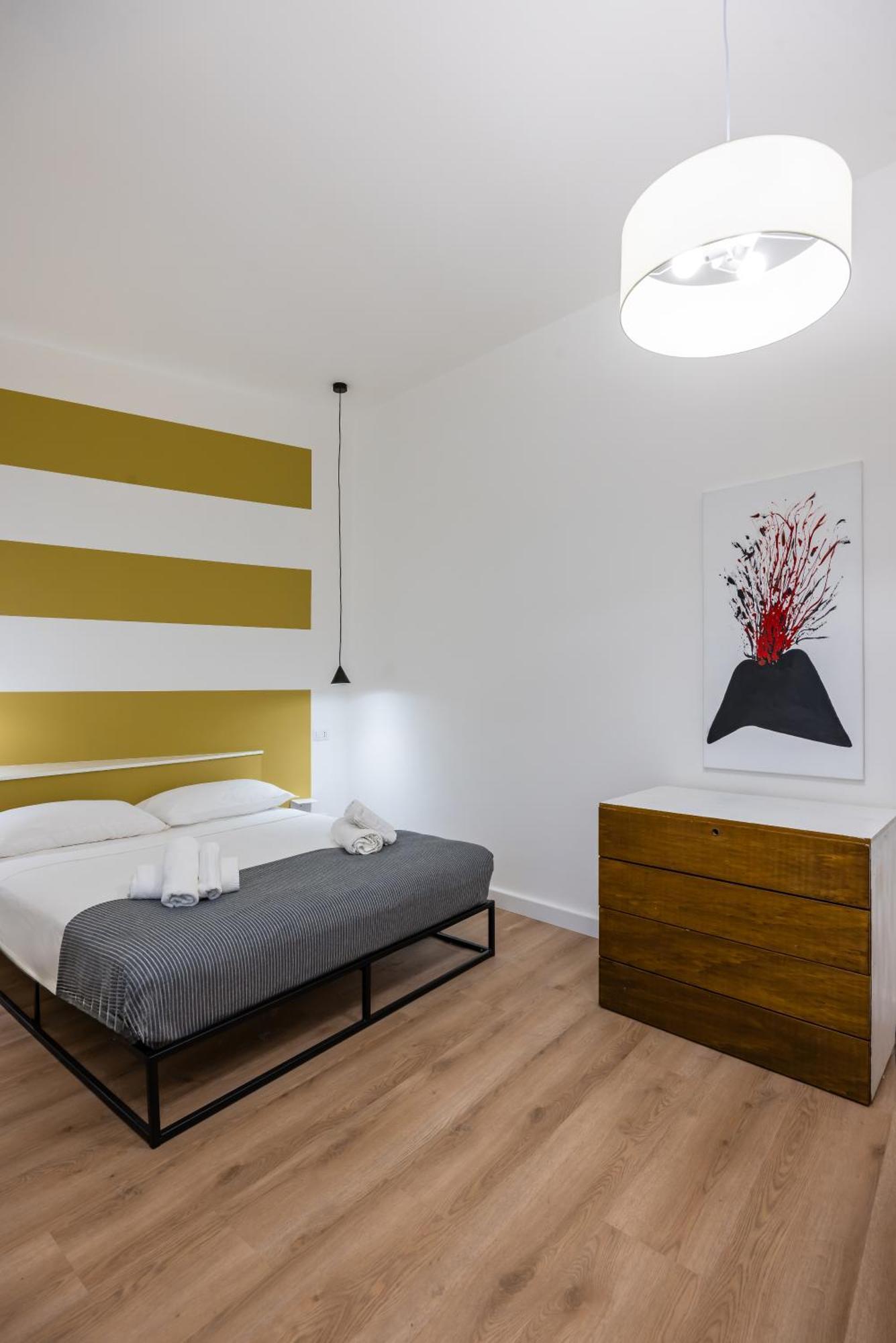 Lioy 25 By Napoliapartments Экстерьер фото